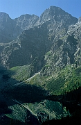 Tatry, lato, Miguszowiecki Szczyt Wielki, w dole Morskie Oko.