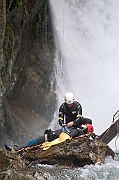 Tatry, jesien, Wodogrzmoty Mickiewicza, canyoning, cwiczenia TOPR w ratownictwie. Ratownik TOPR - Jacek Bronski i Sebastian Szadkowski.