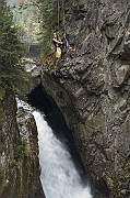 Tatry, jesien, Wodogrzmoty Mickiewicza, canyoning, cwiczenia TOPR w ratownictwie. Ratownik TOPR - Grzesiek Bargiel i Sebastian Szadkowski.