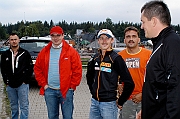 26.08.2007. Zakopane, Wielka Krokiew , Adam Malysz , jako przewodnik , oprowadza grupe dziennikarzy po skoczni. N/z rzecznik prasowy Generali, Pawel Wrobel i Adam Malysz wsrod dziennikarzy.
Fot. Marcin Jozefowicz/REPORTER